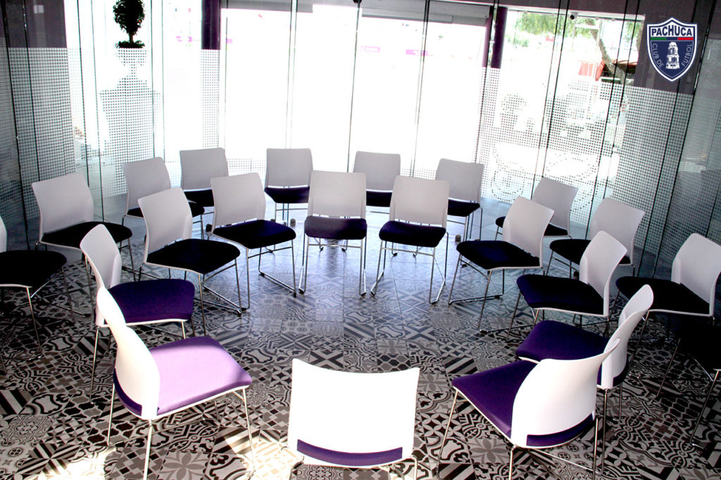 Sala de reunión para equipo femenil