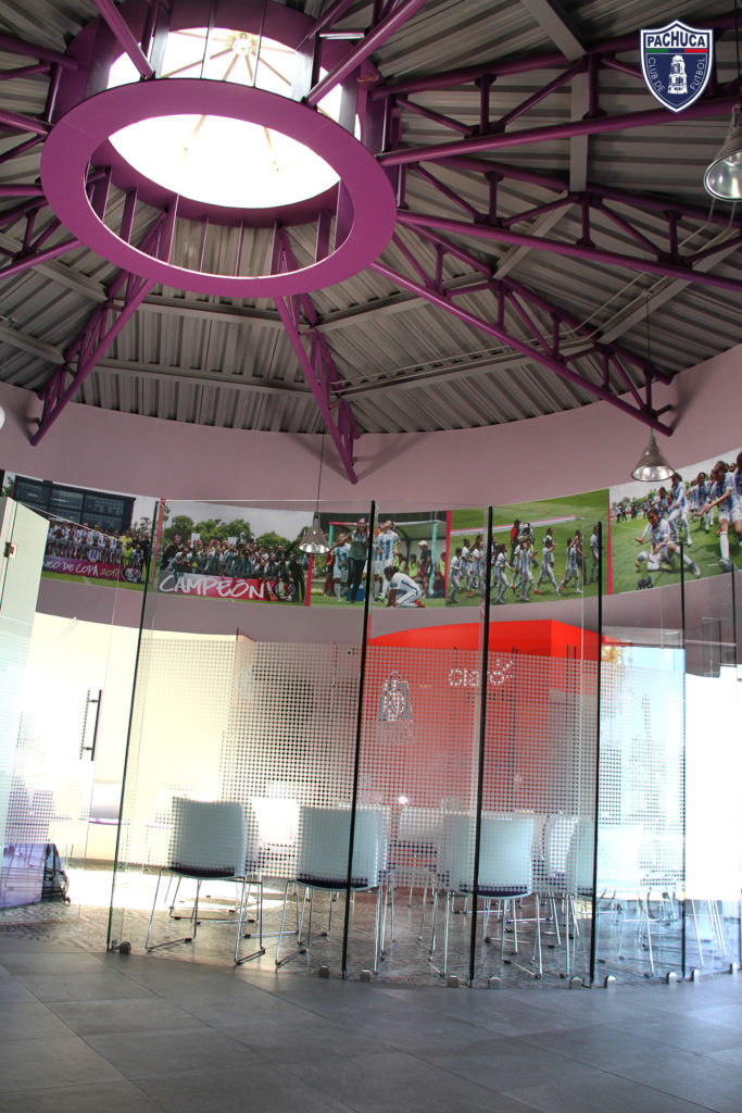 Sala de reunión para equipo femenil